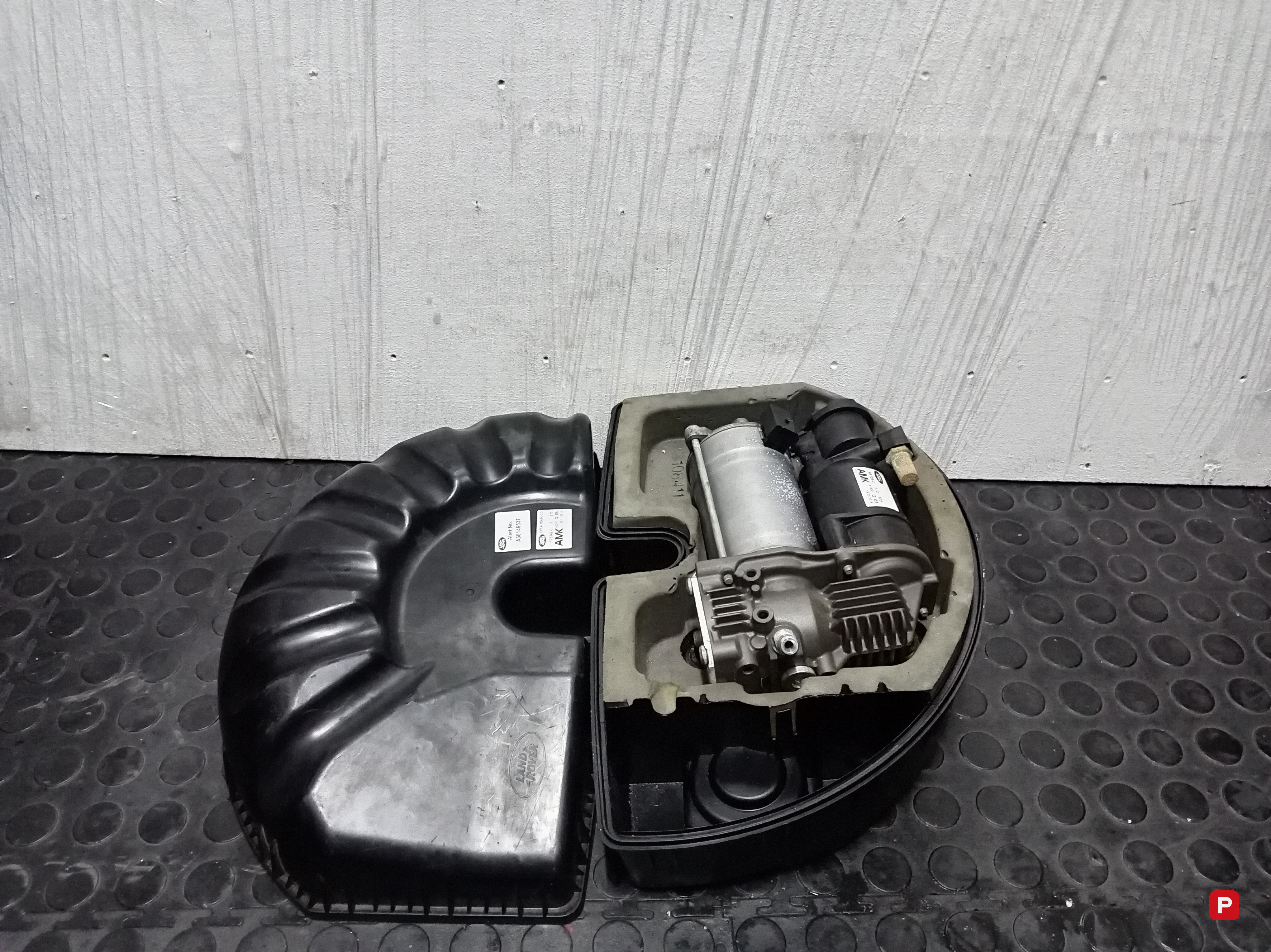 AIR SUSPENSION COMPRESSOR PUMP — Range Rover Sport L494 14-17 — PTV-000094