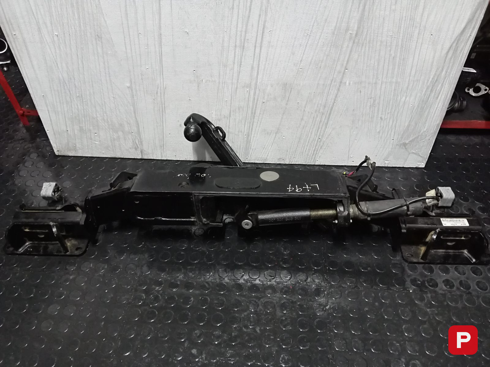 ELECTRIC TOW BAR — LAND ROVER RANGE ROVER L494 — PTV-000100