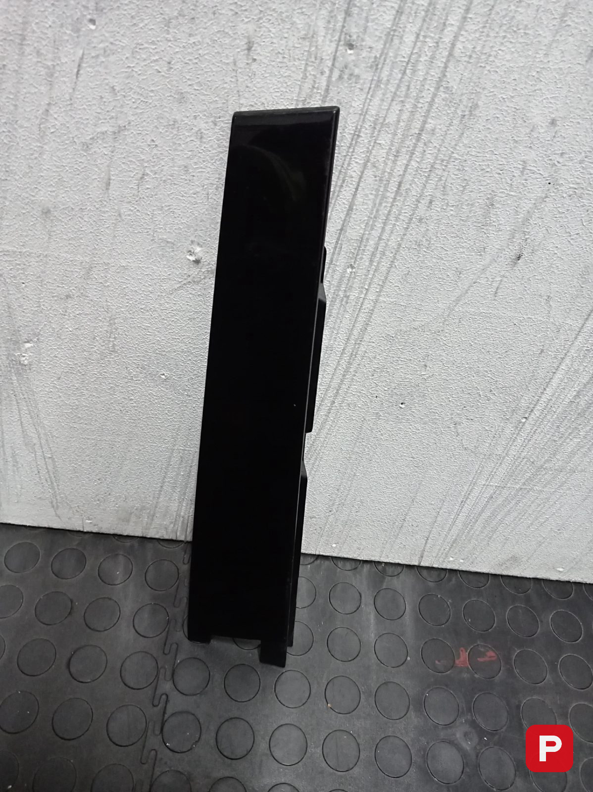 EXTERIOR DOOR PILLAR TRIM — VW Polo 8 tsi — PTV-000257