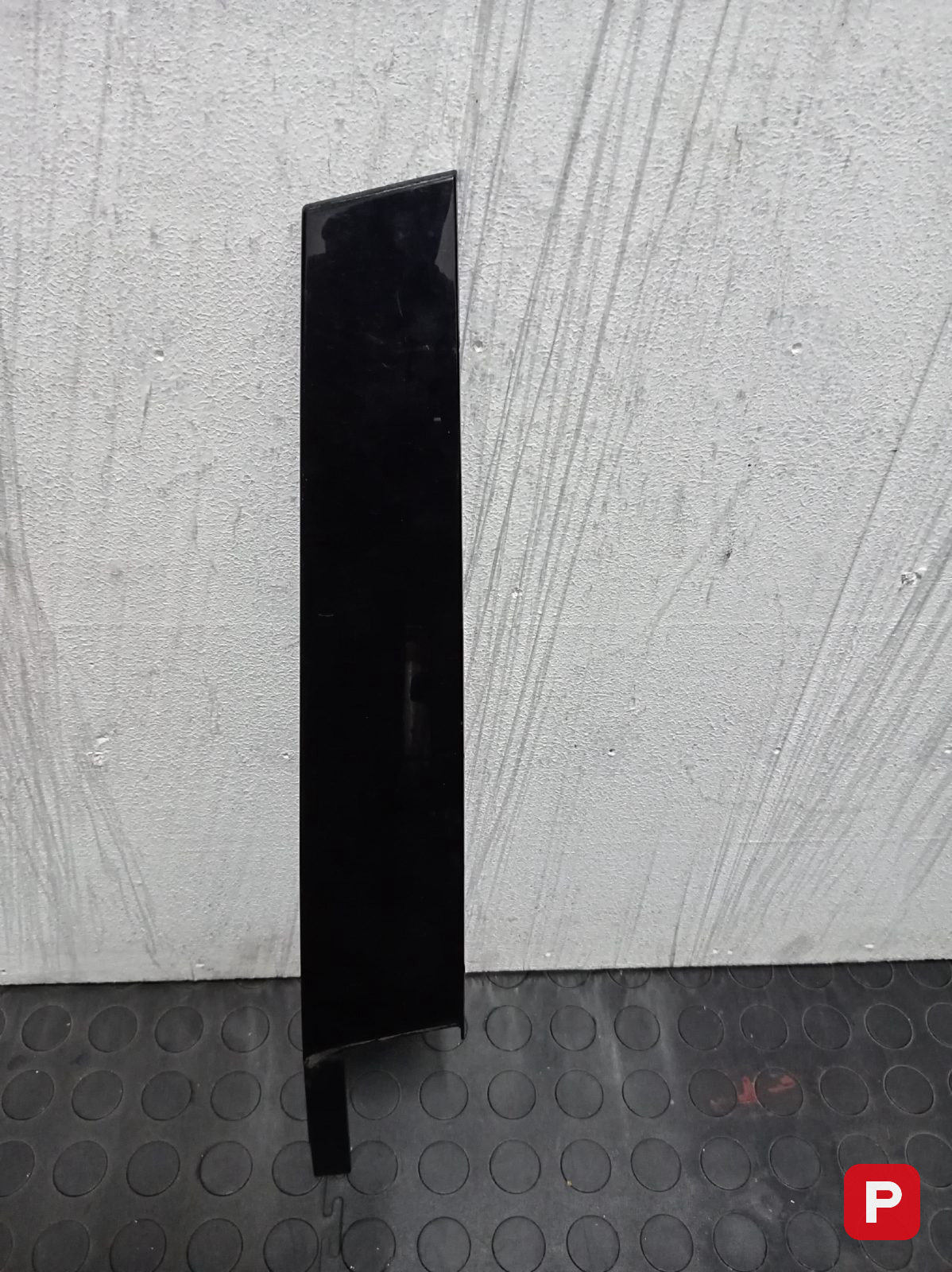 EXTERIOR DOOR PILLAR TRIM- FRONT LEFT — VW Polo 8 tsi — PTV-000259