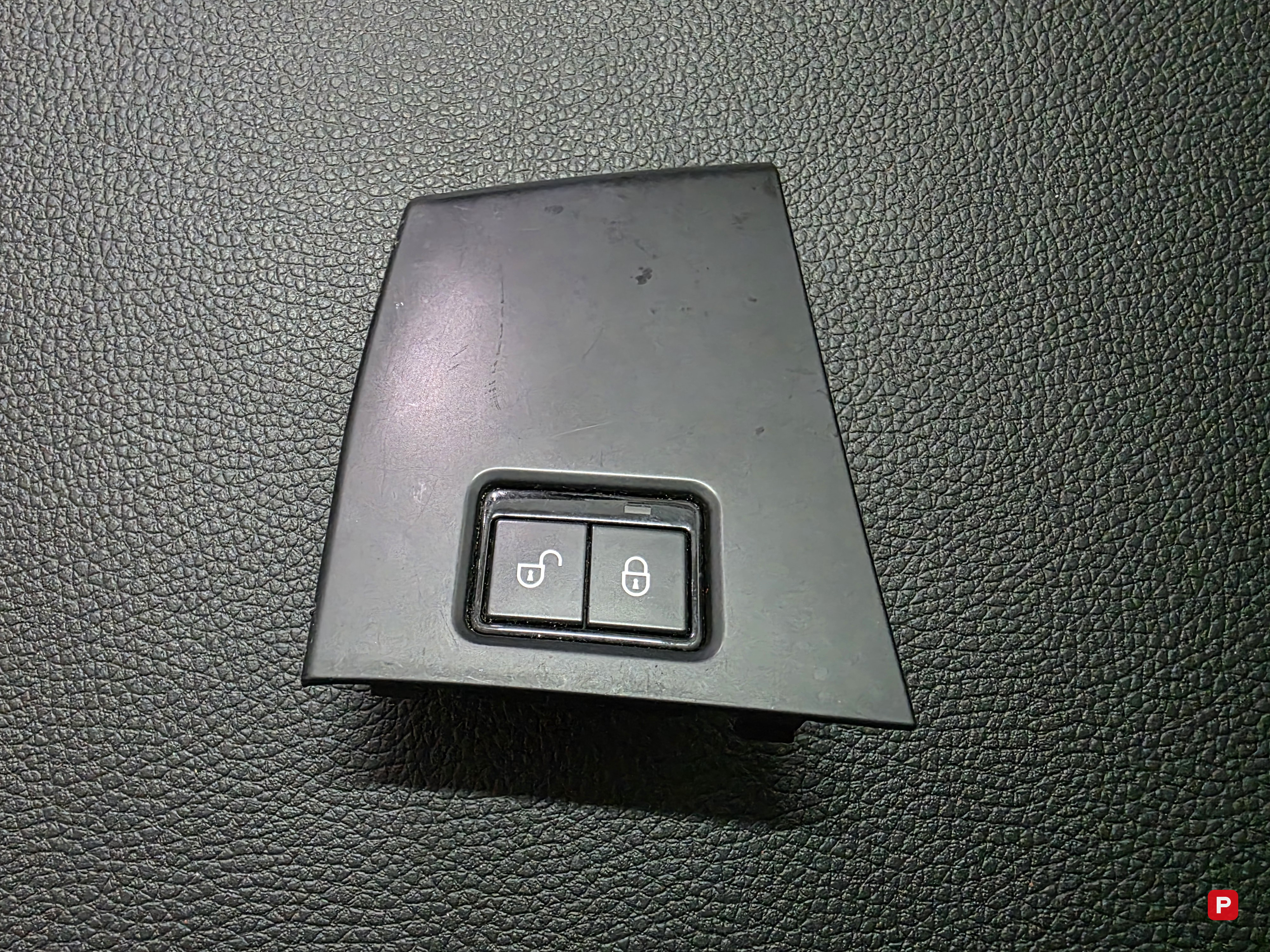 Front right door lock switch — JAGUAR F-PACE X761 2015–2021 — PTV-000422