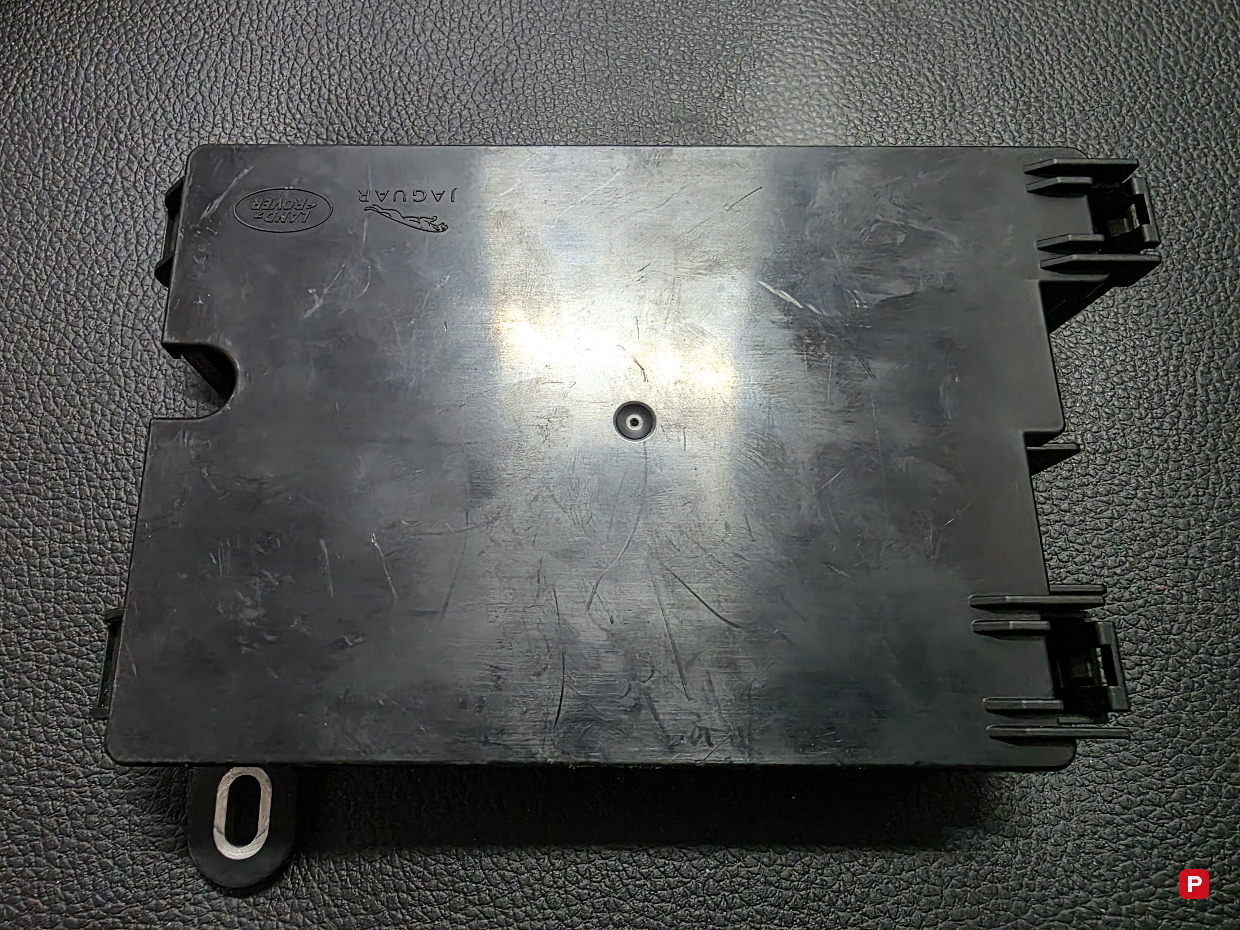 Positive terminal fuse box — Jaguar XF 2012–2015 — PTV-000454